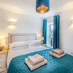 Nyaraló Bronte House *